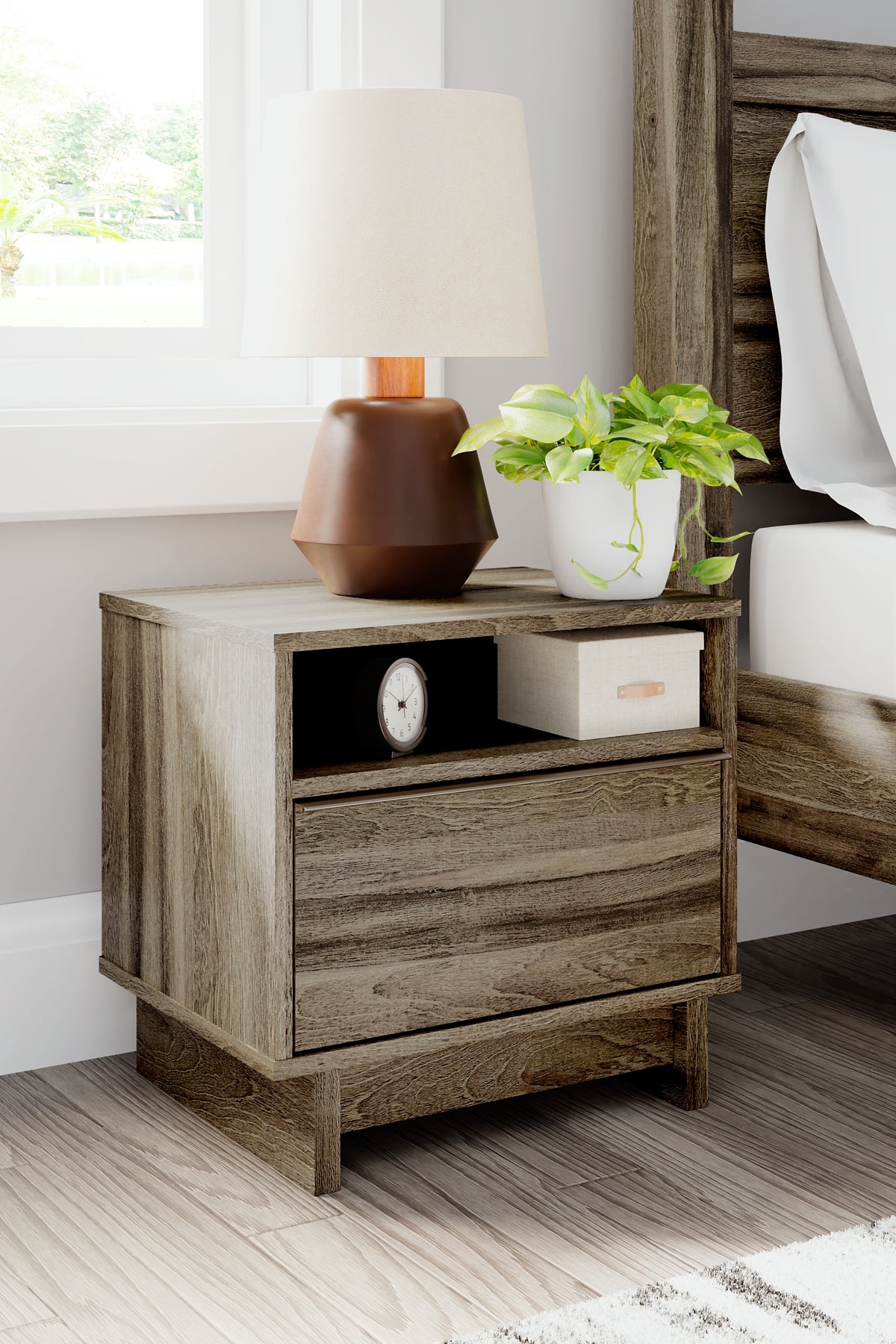 Shallifer One Drawer Night Stand